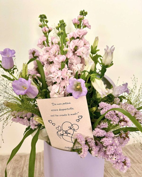 Composizione di fiori di stagione